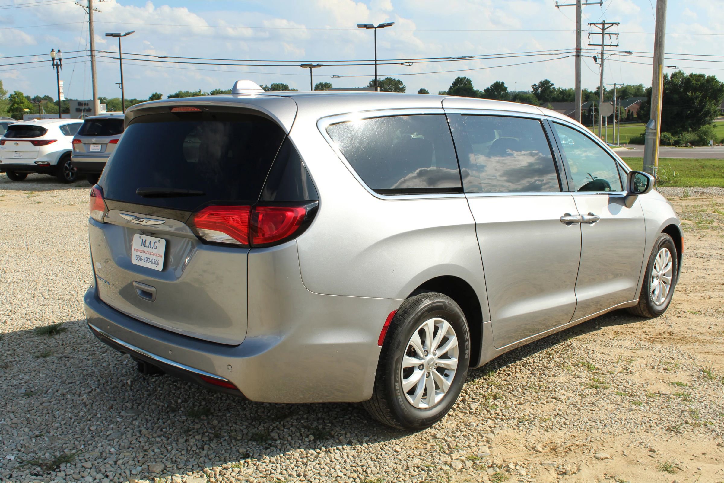Used 2019 Chrysler Pacifica Touring Plus image 5