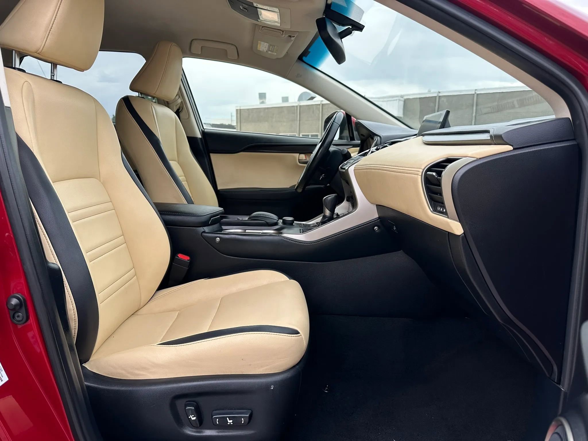 Used 2016 Lexus NX 200t FWD image 20