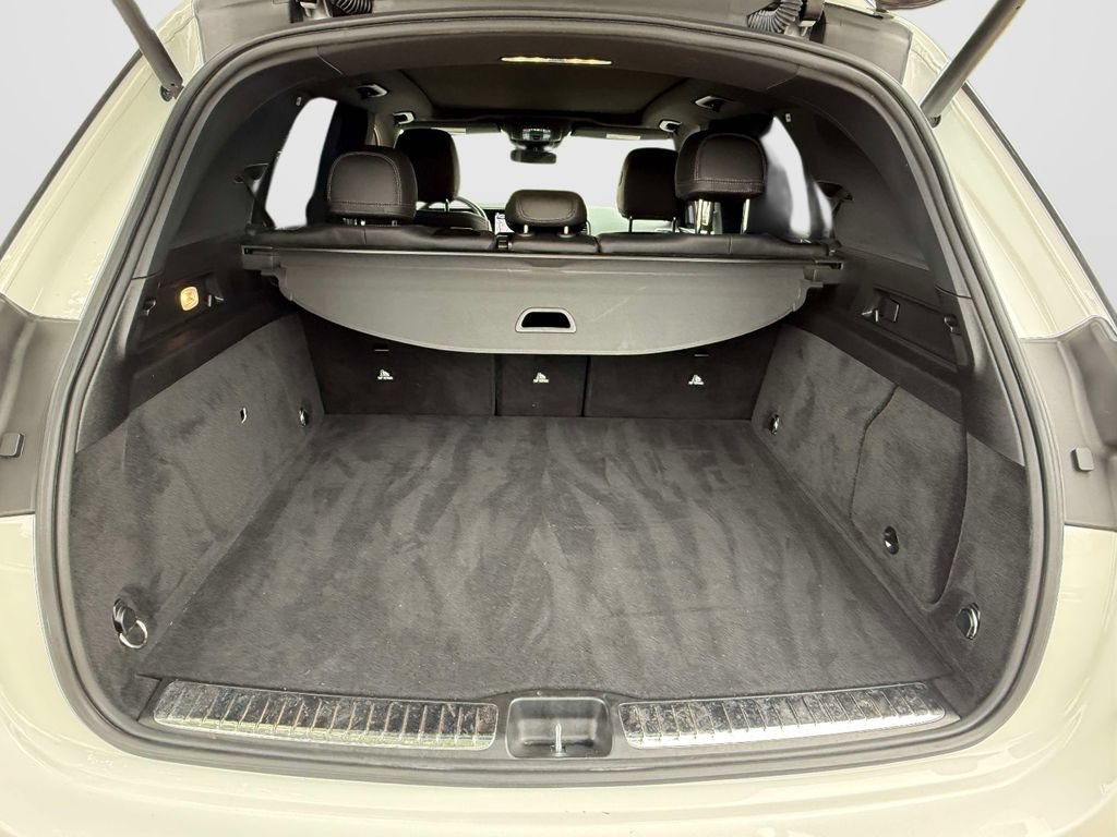 Used 2024 Mercedes-Benz GLE 450e 4MATIC w/ AMG Line Exterior image 9
