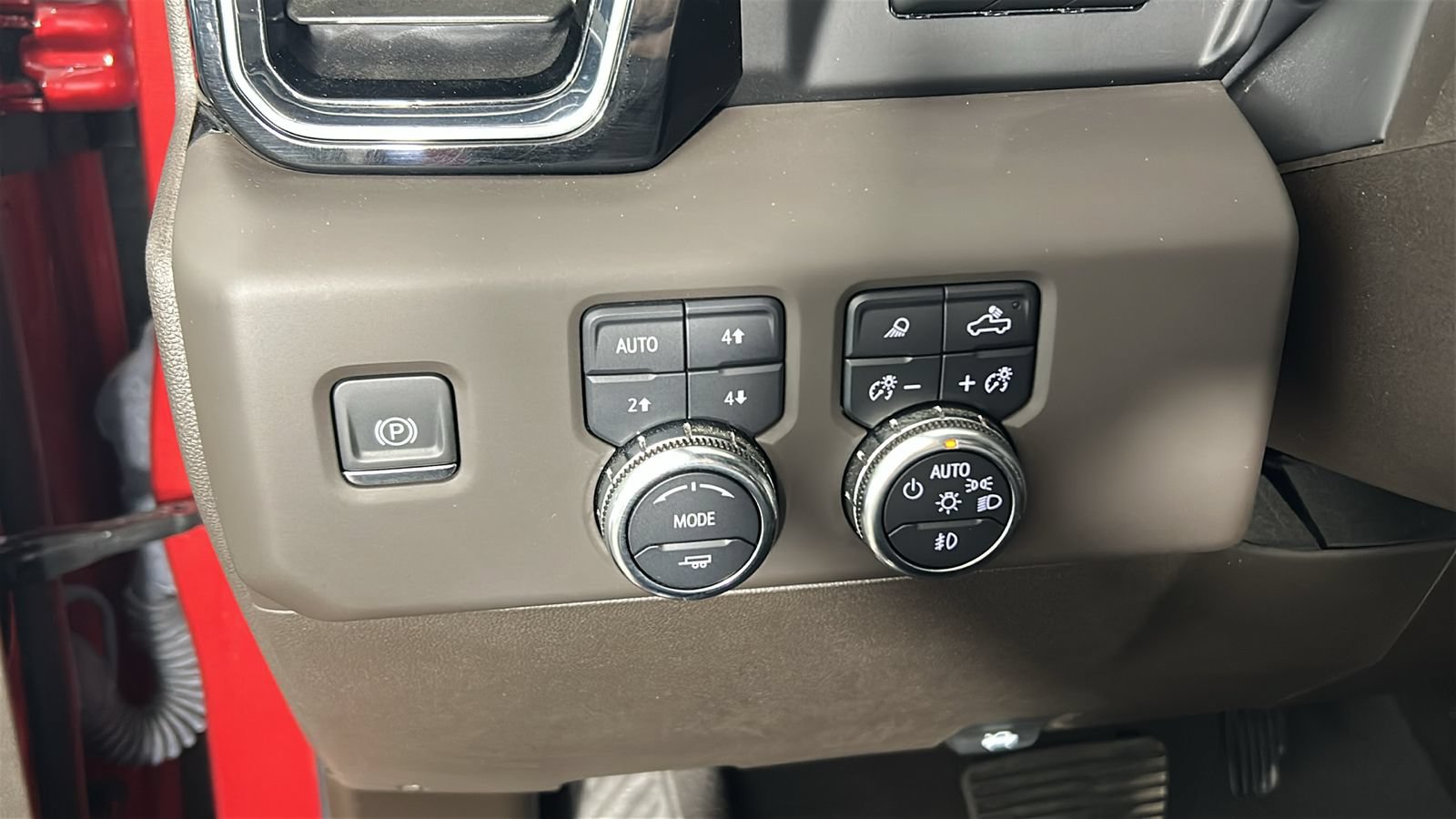 Used 2024 GMC Sierra 1500 Denali w/ Denali Reserve Package AWD/4WD image 23