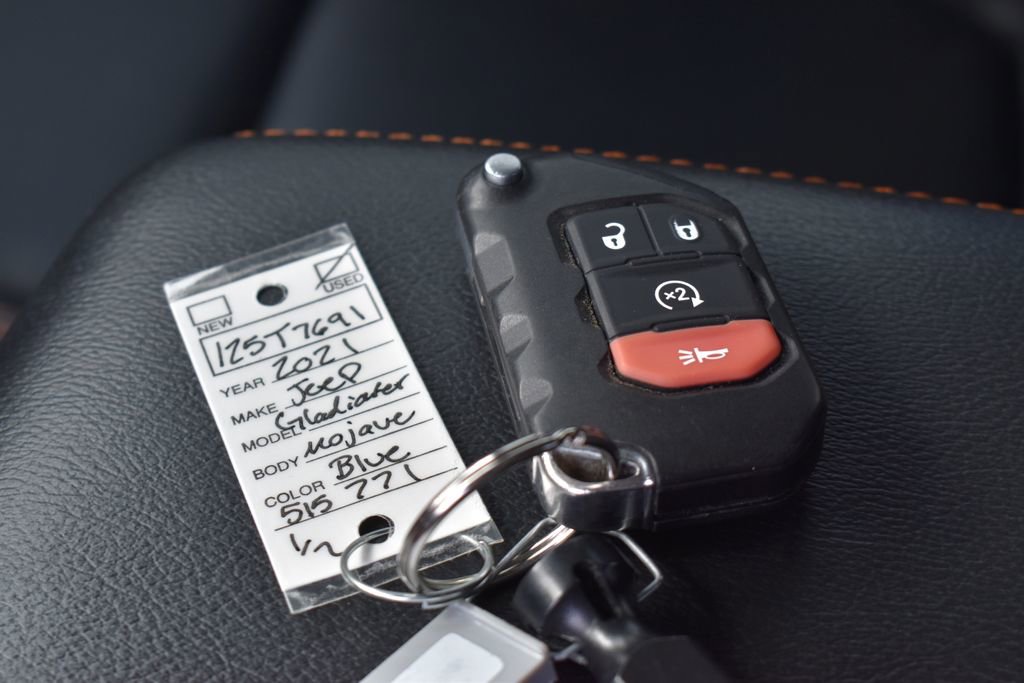 Used 2021 Jeep Gladiator Mojave AWD/4WD image 14