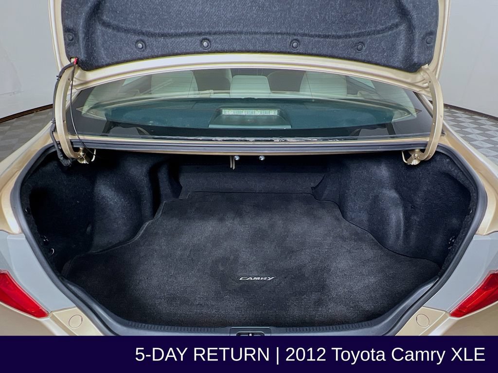 Used 2012 Toyota Camry XLE FWD image 29
