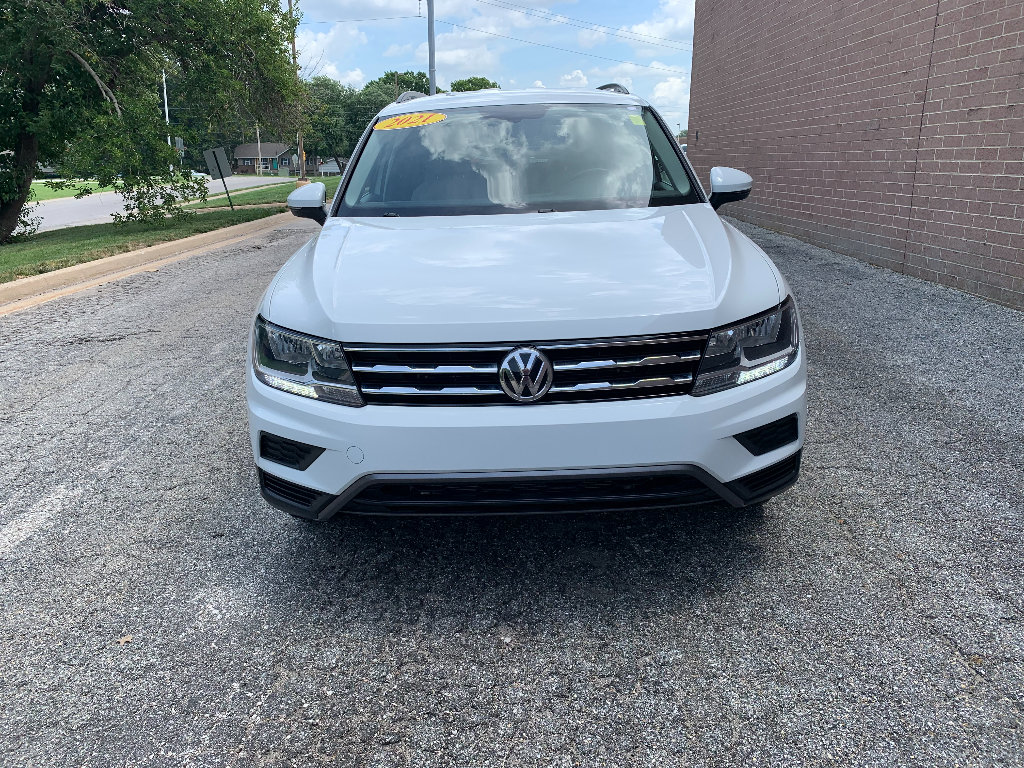 Used 2021 Volkswagen Tiguan SE AWD/4WD image 5