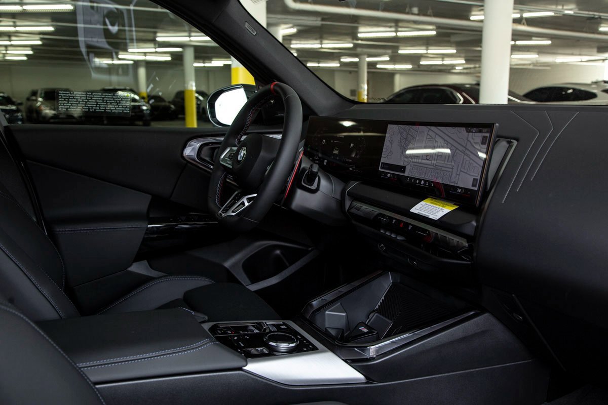 Used 2025 BMW X3 M50 w/ Premium Package image 33