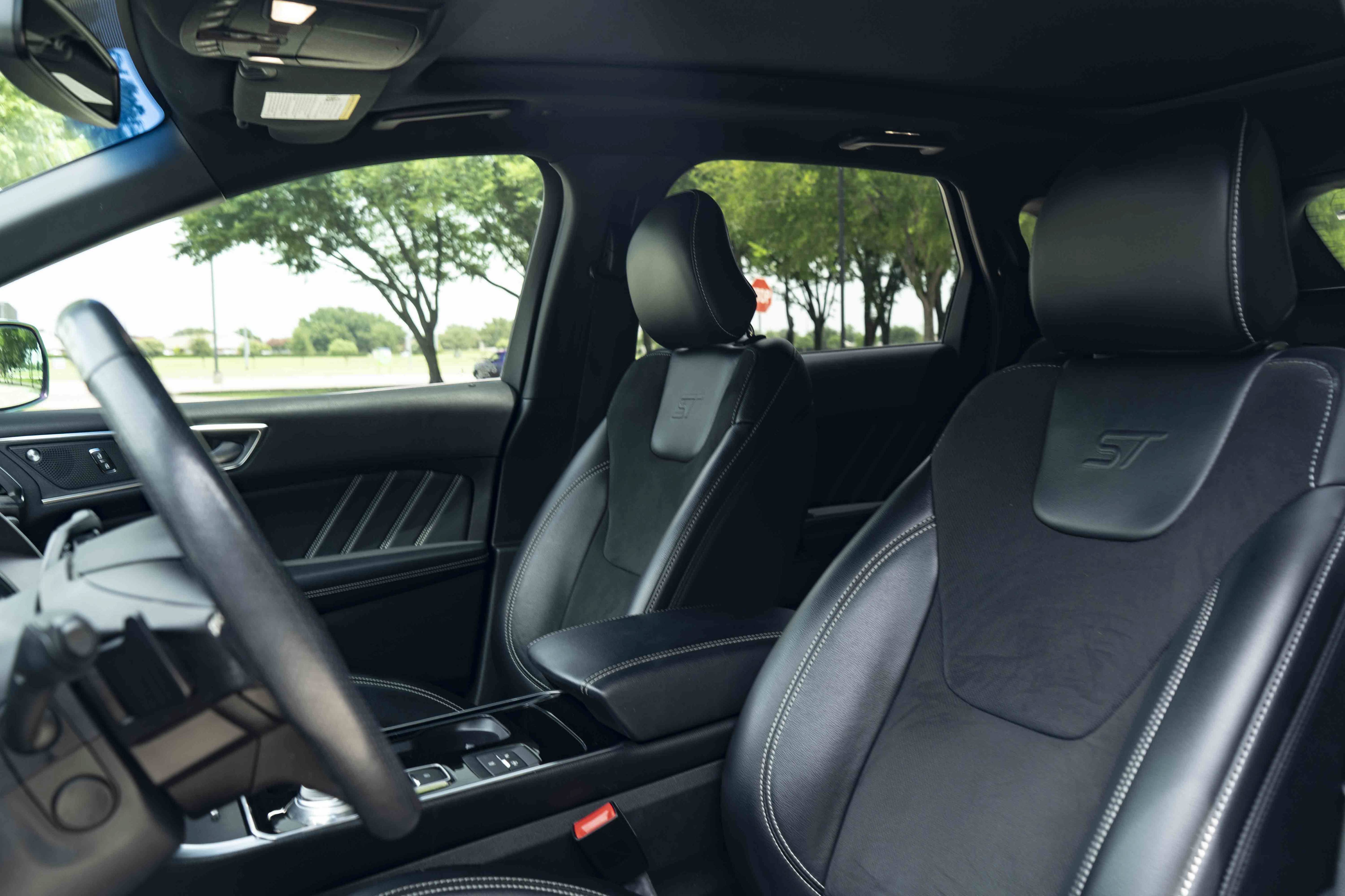 Used 2019 Ford Edge ST w/ Equipment Group 401A AWD/4WD image 17