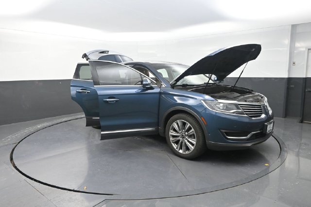 Used 2016 Lincoln MKX Reserve w/ Technology Package AWD/4WD image 31