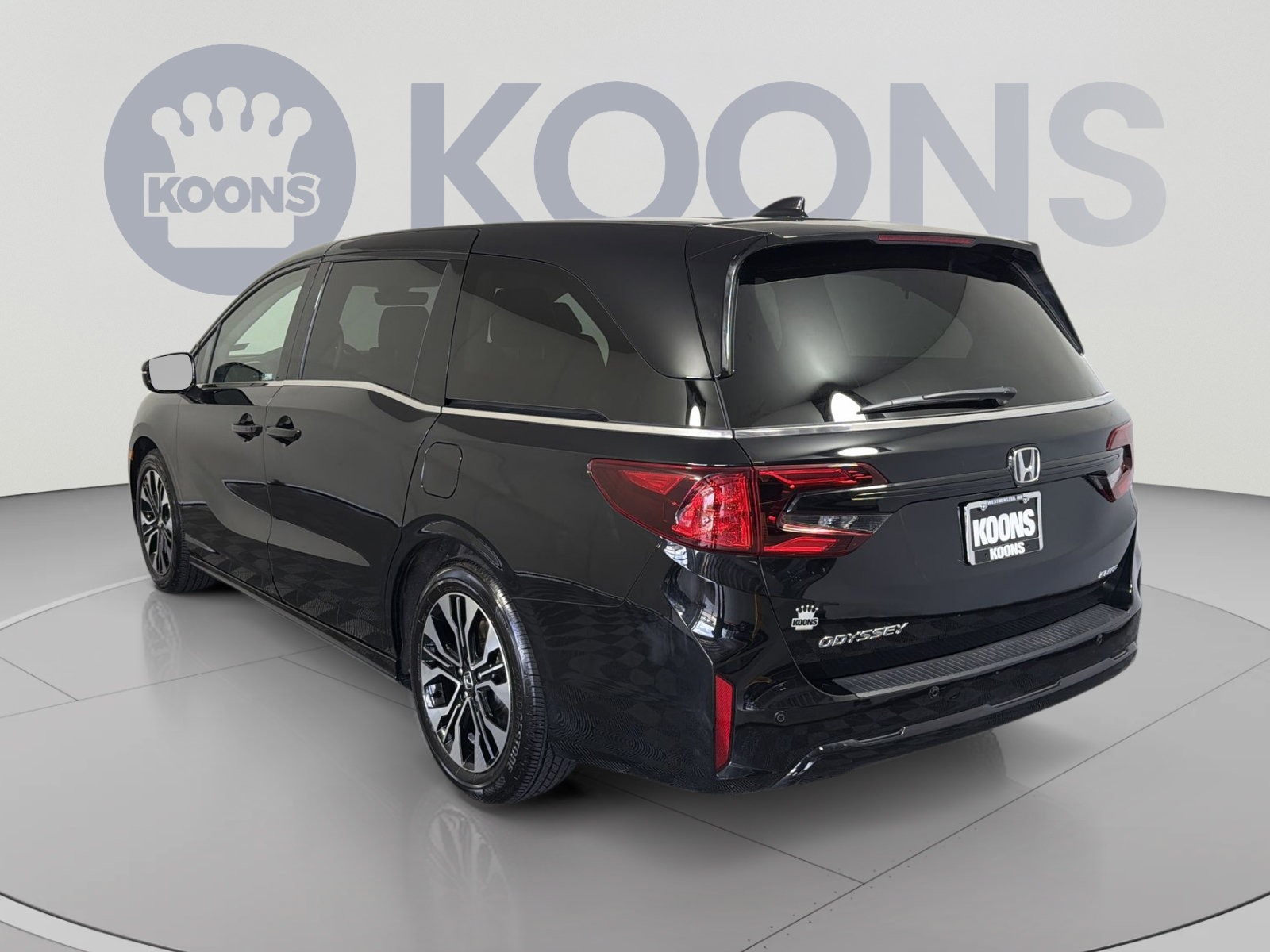 Used 2026 Honda Odyssey Elite image 4