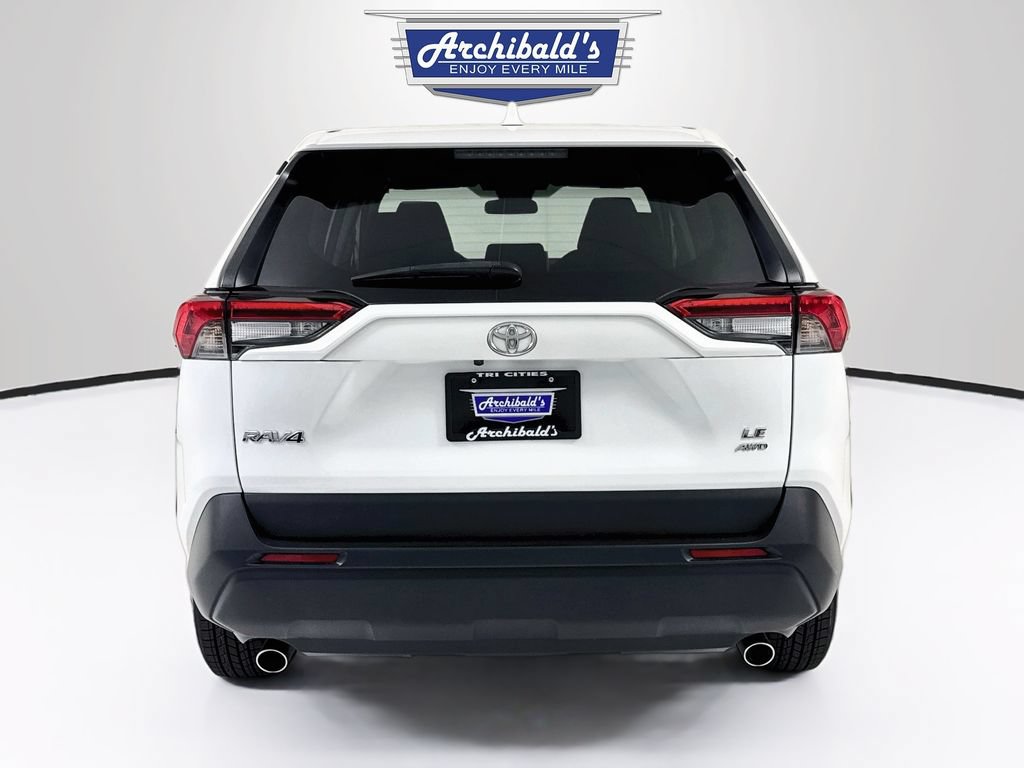 Used 2023 Toyota RAV4 LE AWD/4WD image 6