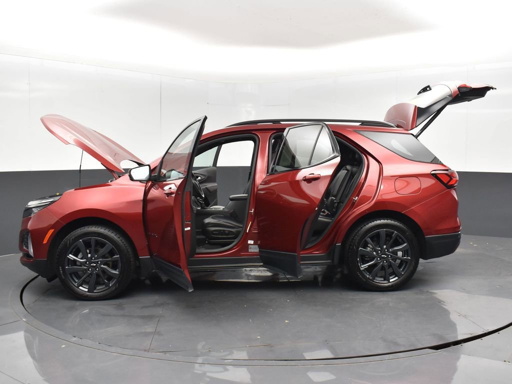 Used 2022 Chevrolet Equinox RS w/ RS Leather Package image 34