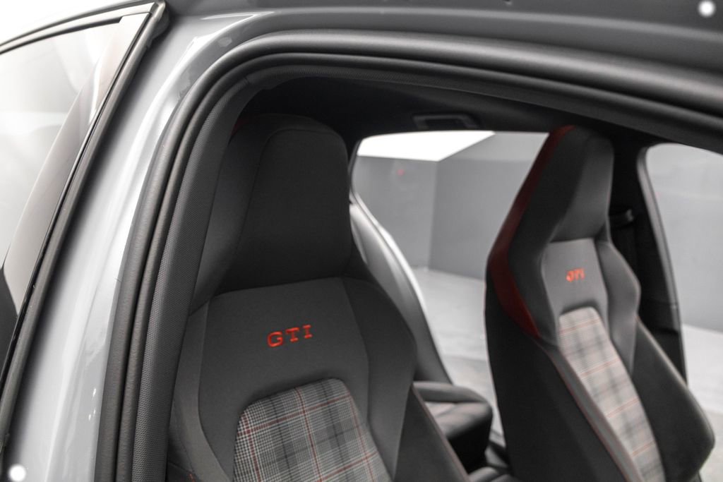 Used 2024 Volkswagen GTI SE image 32