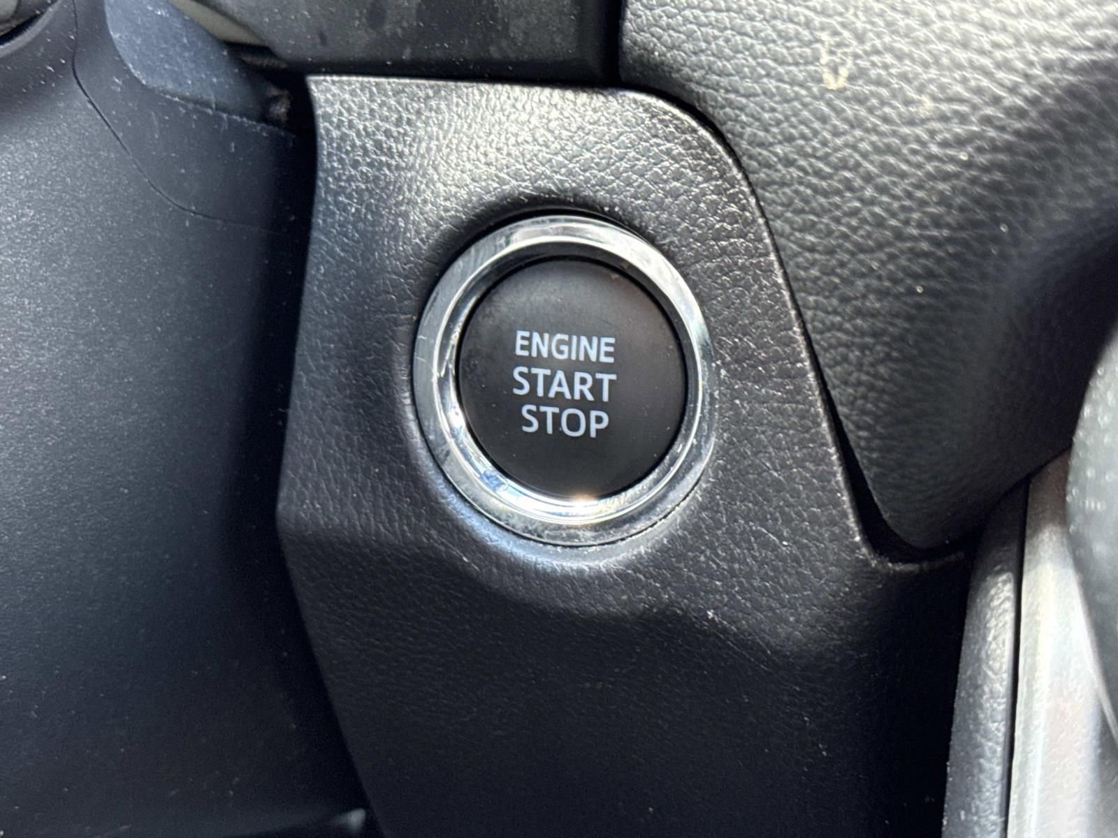 Used 2025 Toyota RAV4 XLE AWD/4WD image 20