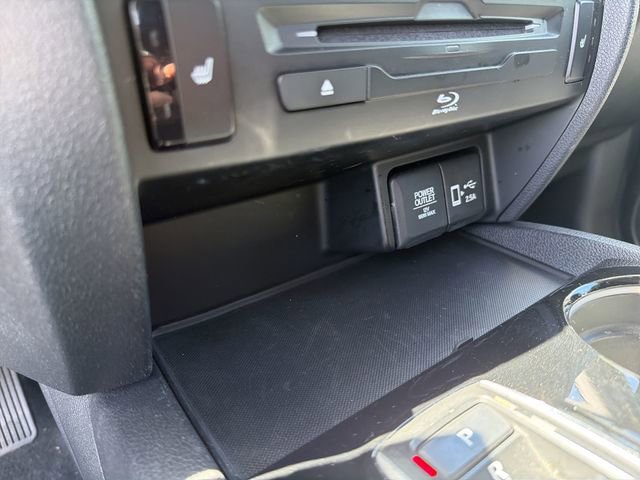 Used 2020 Honda Pilot Touring image 30