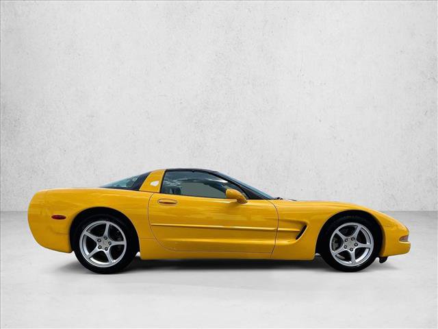 Used 2000 Chevrolet Corvette Coupe w/ Performance Handling Pkg RWD image 5