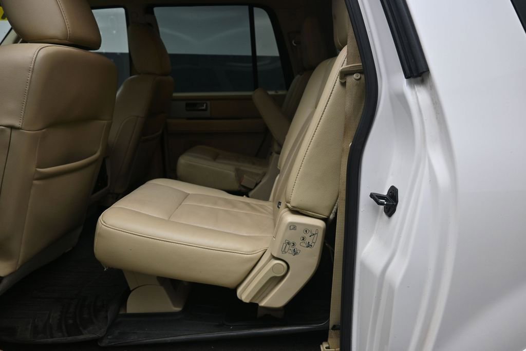 Used 2016 Ford Expedition EL Limited w/ Equipment Group 301A RWD image 21