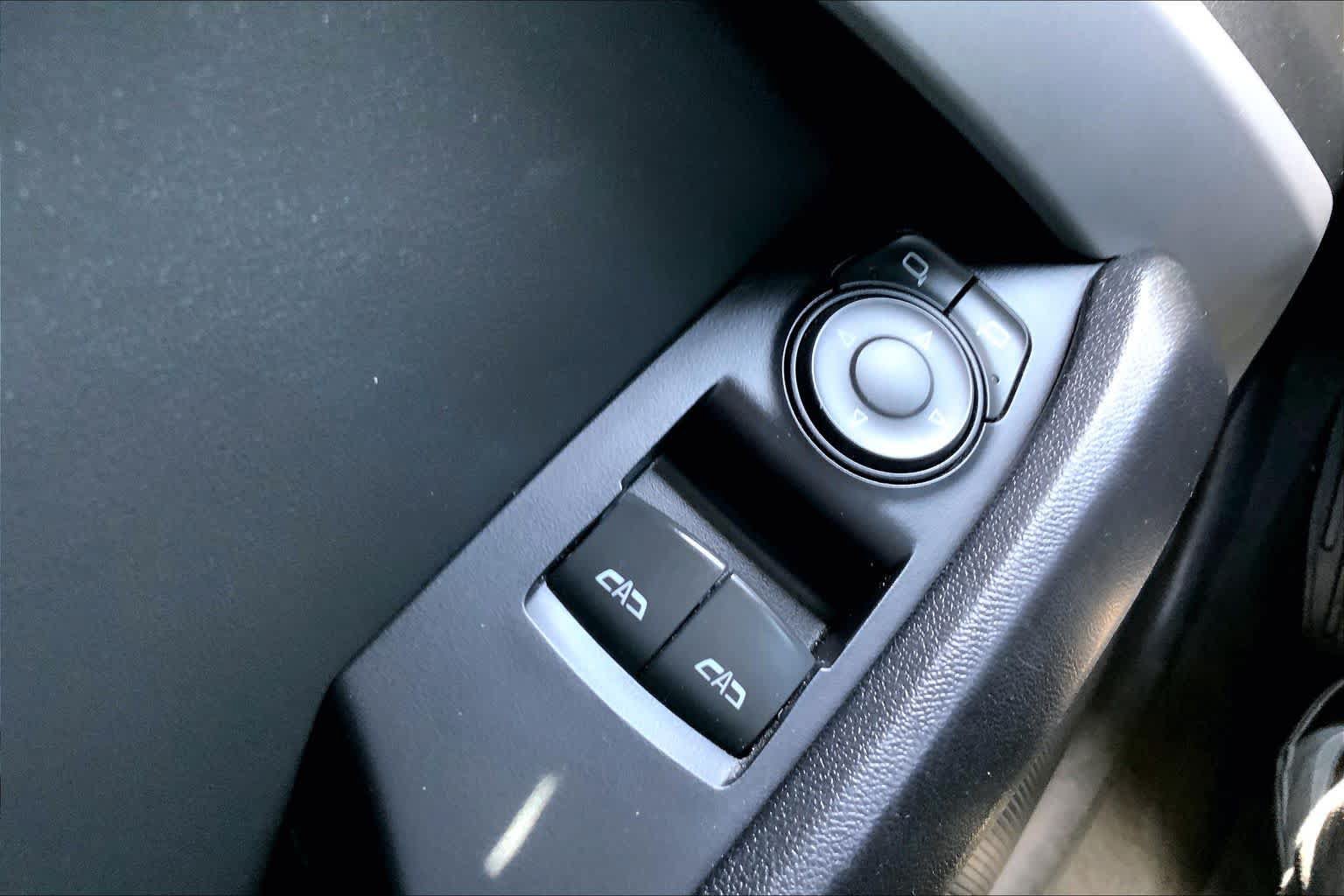 Used 2020 Chevrolet Camaro LT RWD image 32