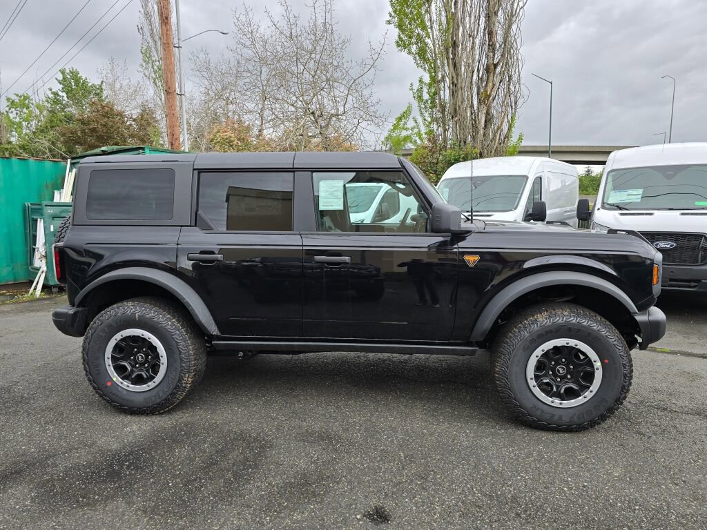 New 2026 Ford Bronco Badlands AWD/4WD image 4
