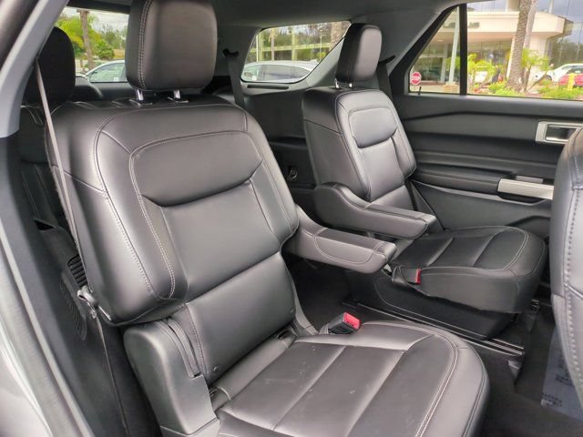 Used 2022 Ford Explorer XLT w/ Equipment Group 202A RWD image 28