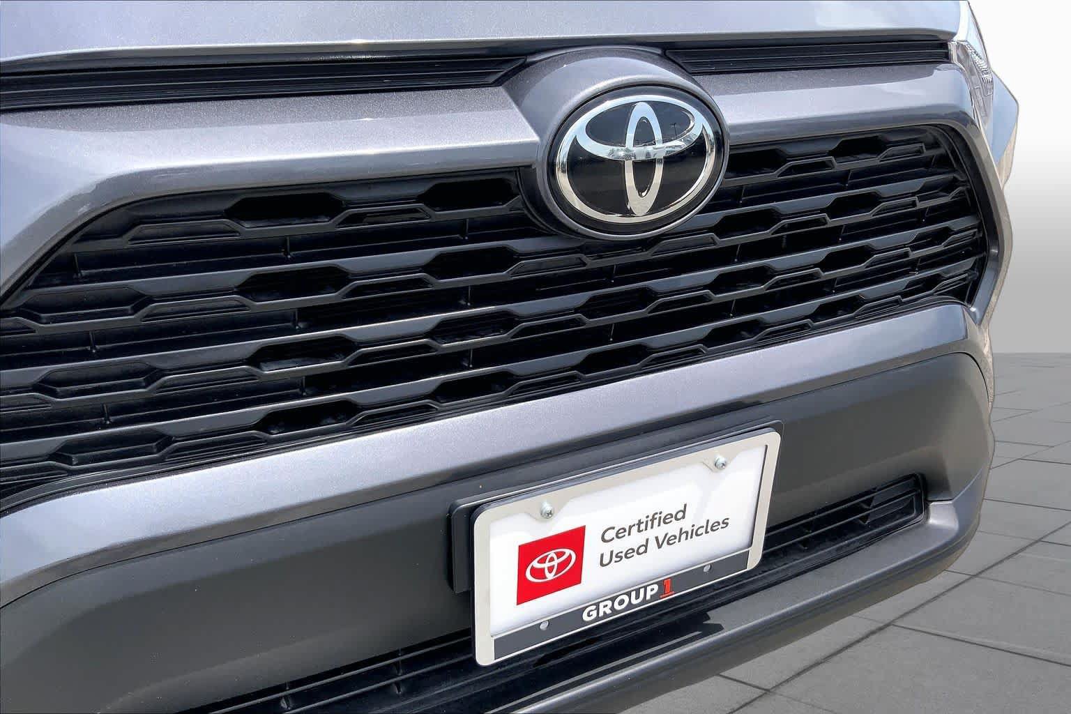 Used 2023 Toyota RAV4 LE FWD image 29