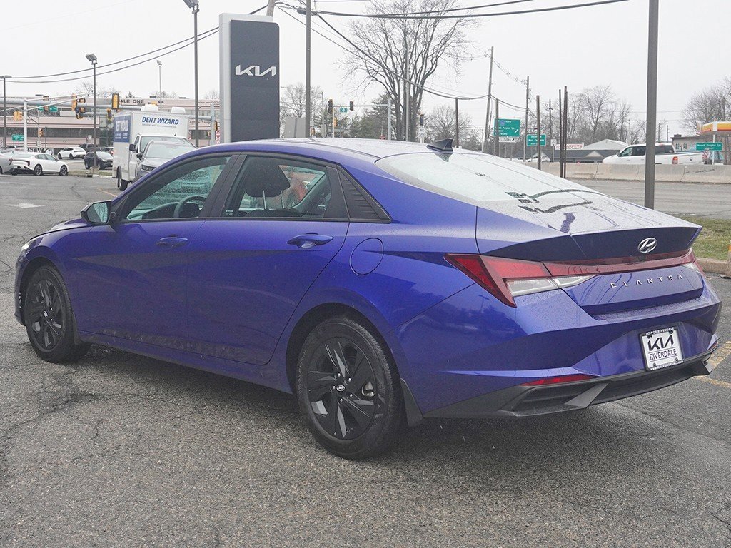 Used 2023 Hyundai Elantra SEL image 7