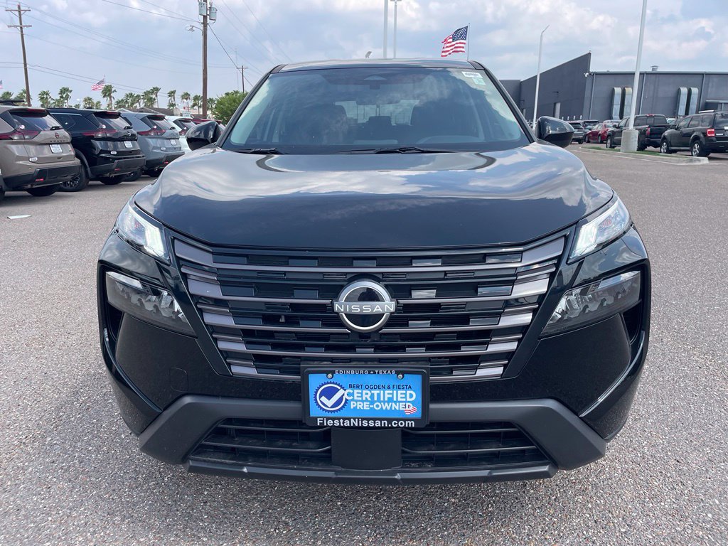 Certified 2026 Nissan Rogue SV FWD image 2