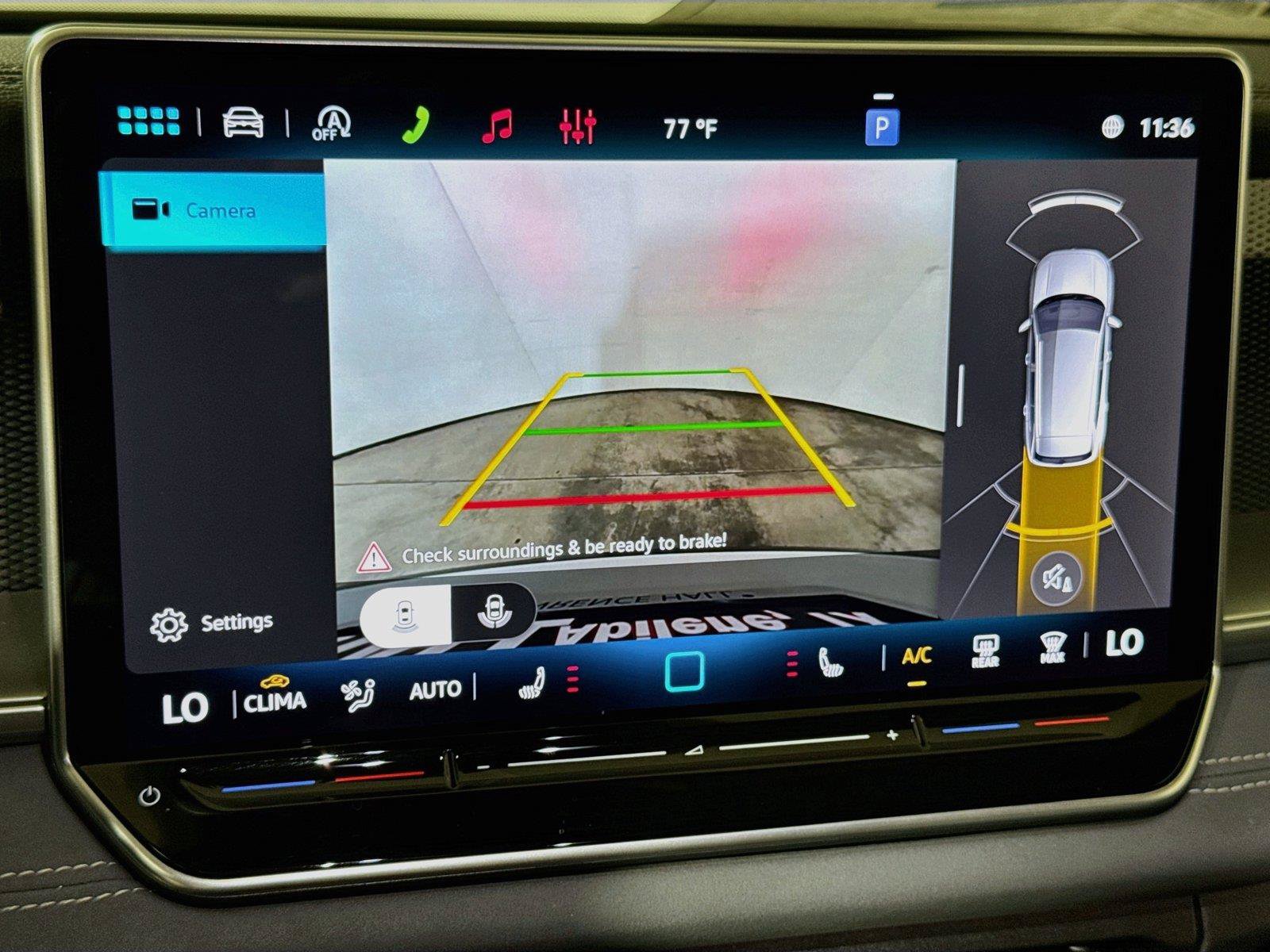 New 2026 Volkswagen Tiguan SE R-Line FWD image 8