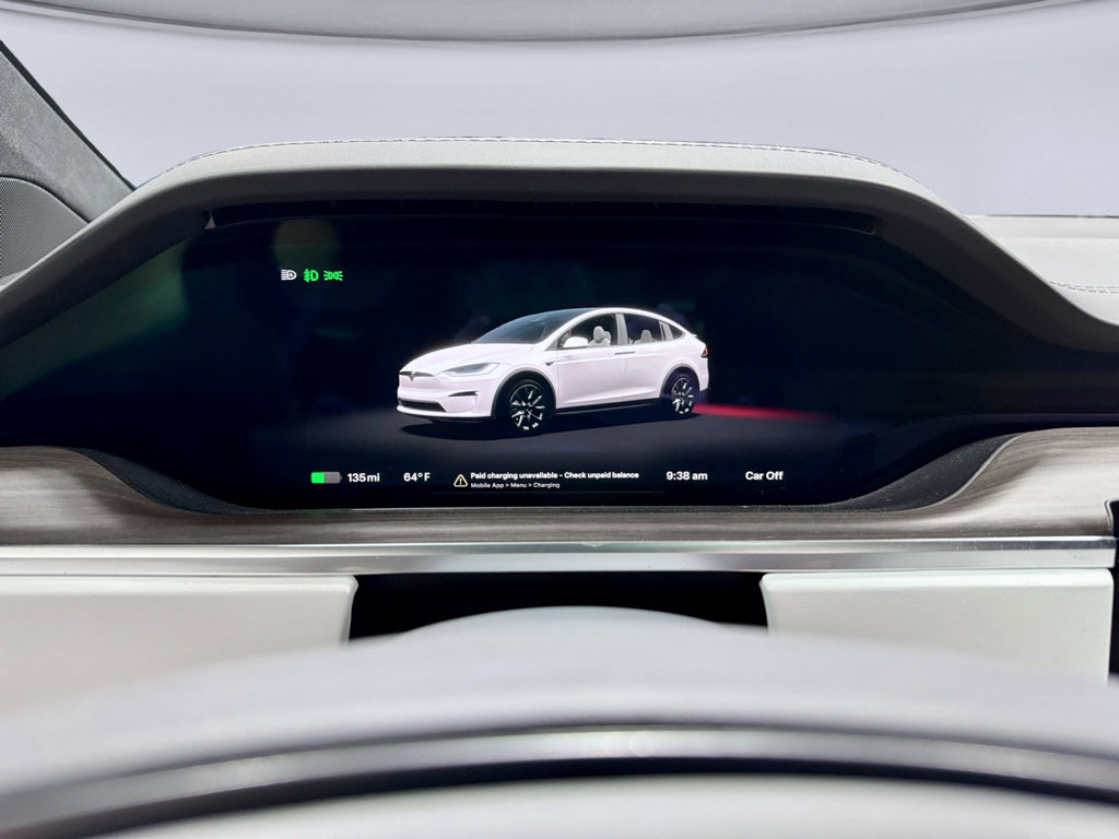 Used 2025 Tesla Model X image 8