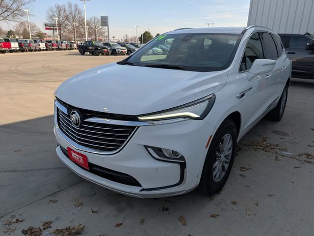 Used 2024 Buick Enclave Premium image 38