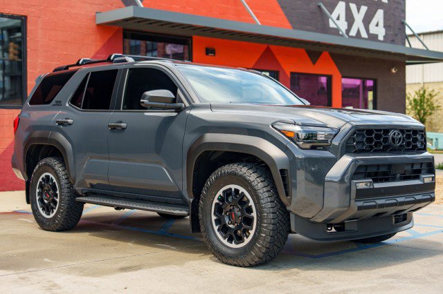 Used 2025 Toyota 4Runner TRD Off-Road Premium image 3
