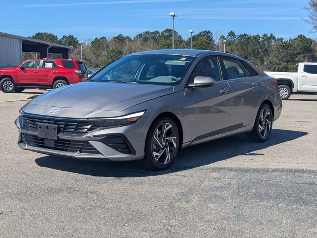 Used 2025 Hyundai Elantra SEL image 7