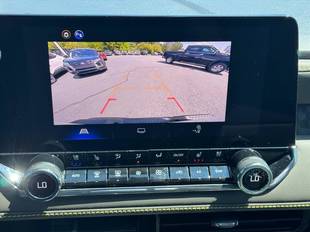 Used 2025 Chevrolet Colorado ZR2 AWD/4WD image 24