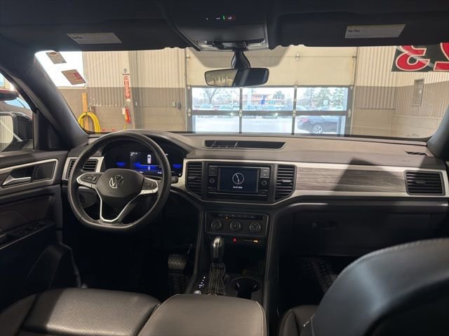 Used 2023 Volkswagen Atlas Cross Sport SE image 14