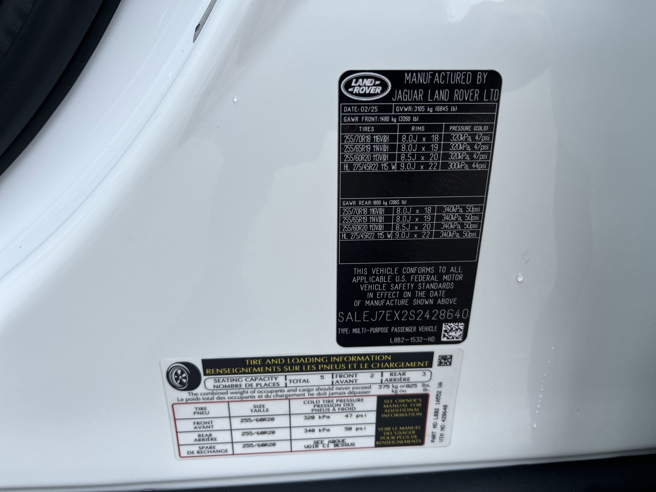 Used 2025 Land Rover Defender 110 S image 17