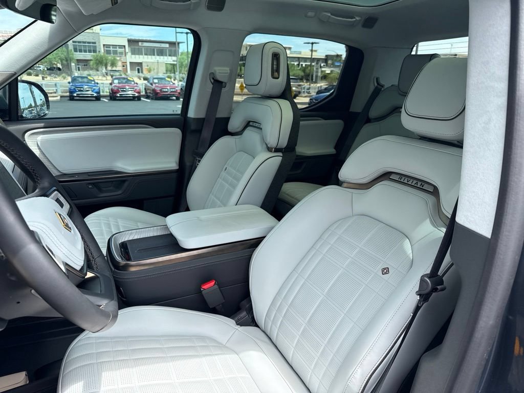 Used 2026 Rivian R1T Premium AWD/4WD image 7