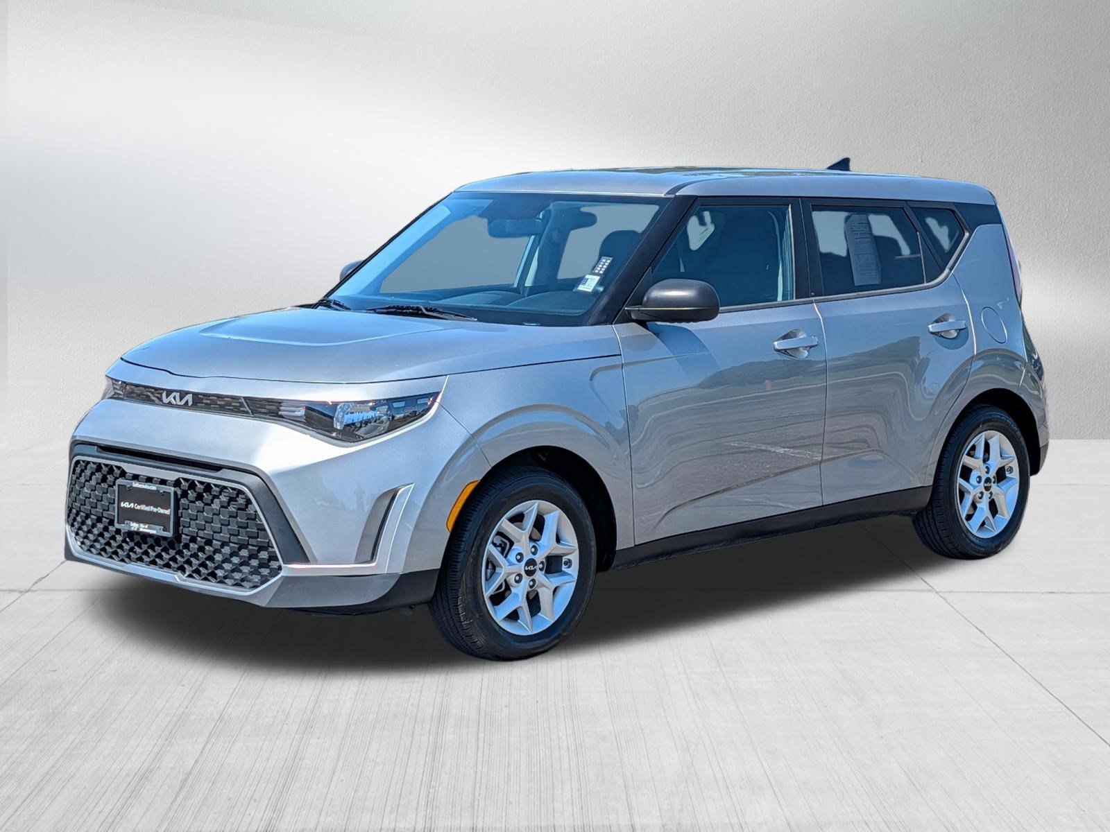 Certified 2023 Kia Soul LX w/ Option Group 015 FWD image 3