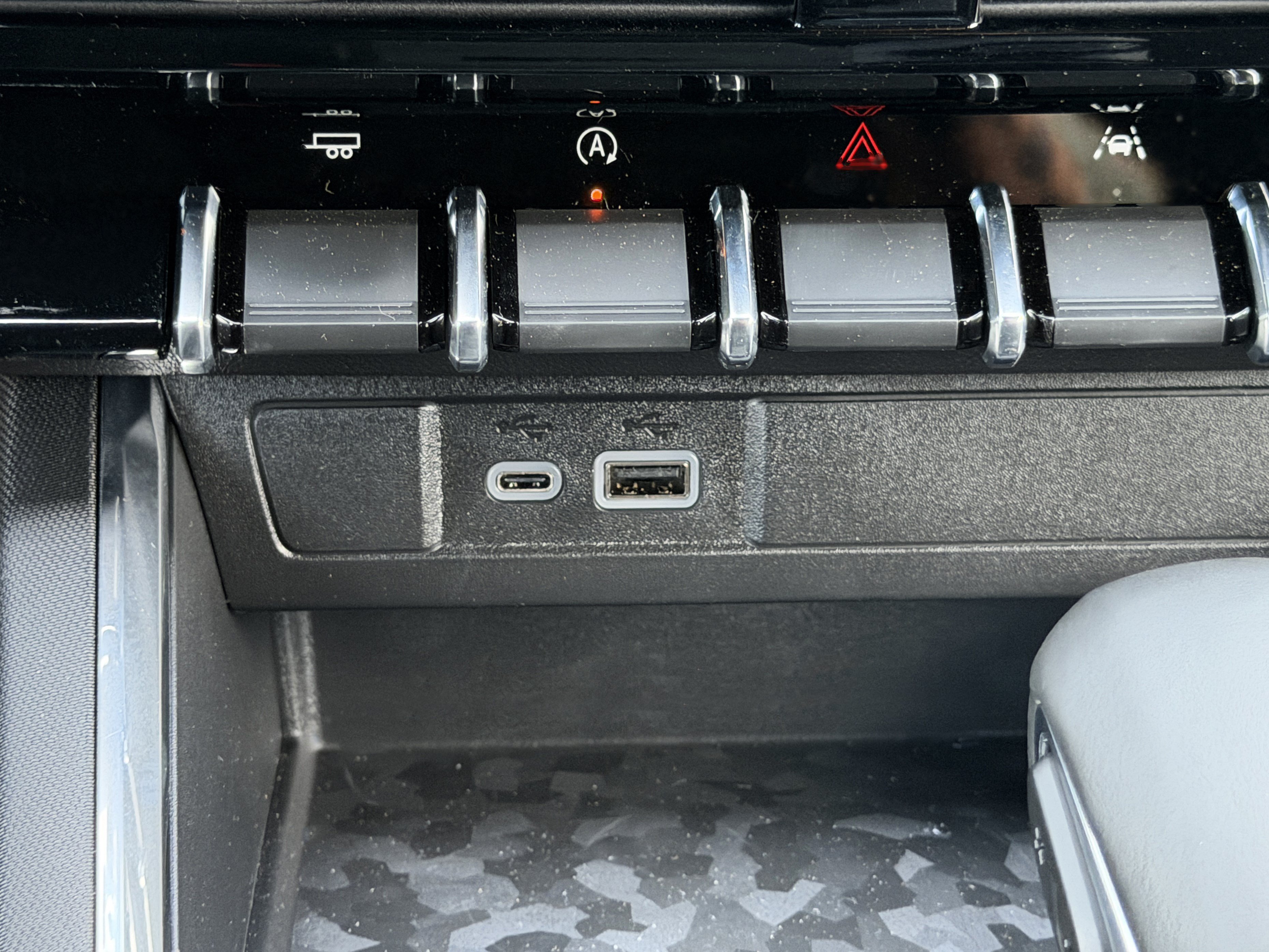 New 2026 GMC Canyon Elevation RWD image 21