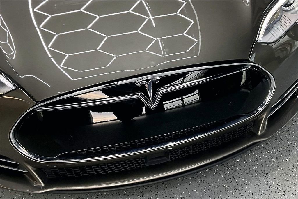 Used 2015 Tesla Model S 90D image 31