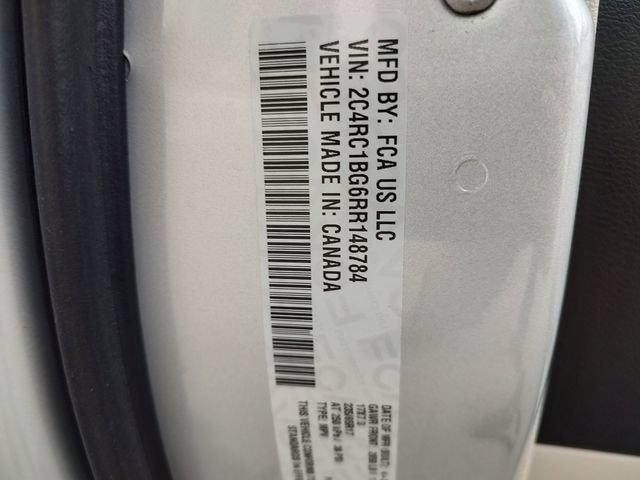 Certified 2024 Chrysler Pacifica Touring-L FWD image 32