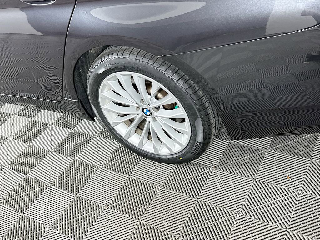 Used 2021 BMW 530i xDrive w/ Convenience Package image 39