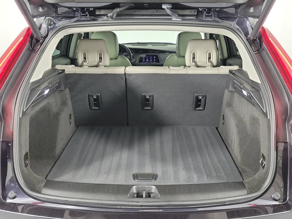 Certified 2023 Cadillac XT4 Luxury FWD image 8