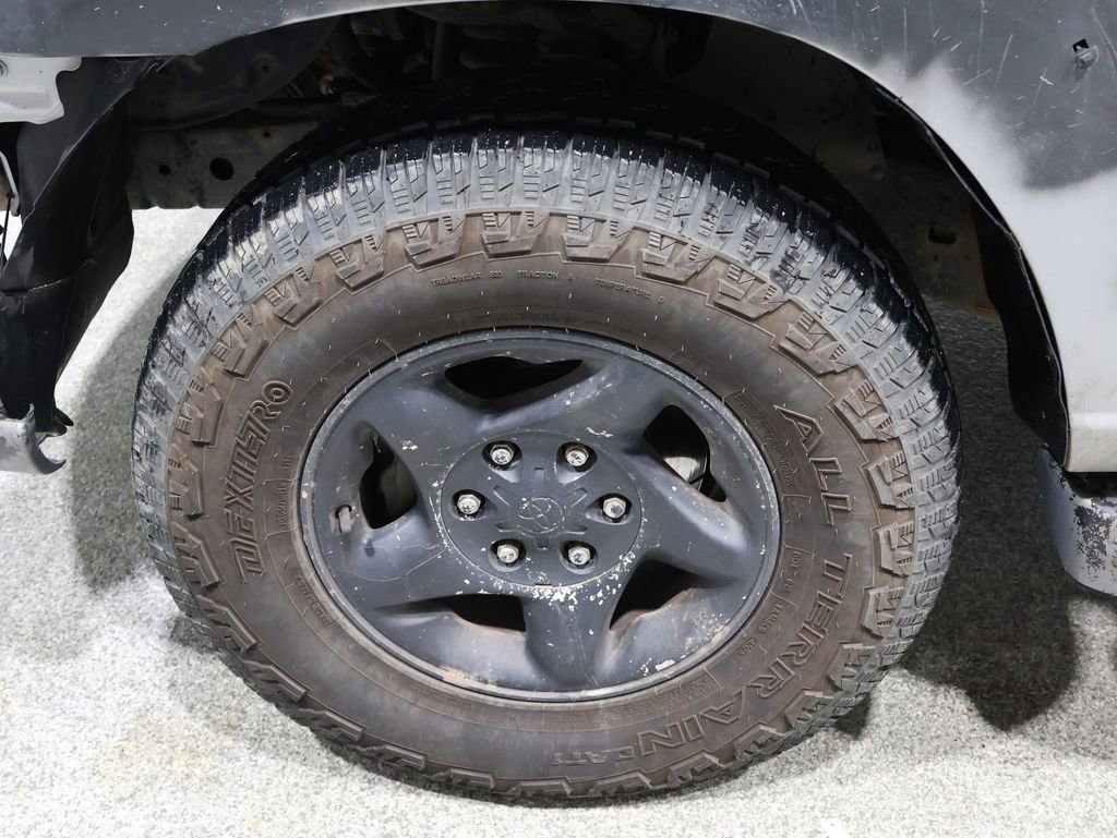 Used 2002 Toyota Sequoia SR5 image 8