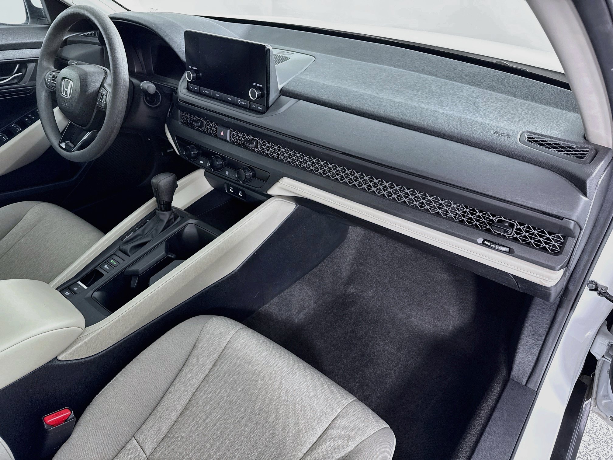 Used 2025 Honda Accord LX image 26