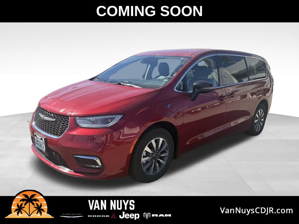 Used 2024 Chrysler Pacifica Limited