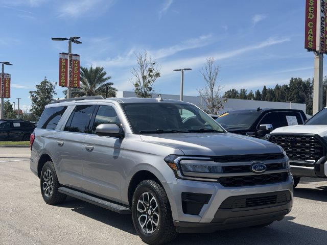 Used 2024 Ford Expedition Max XLT RWD image 2