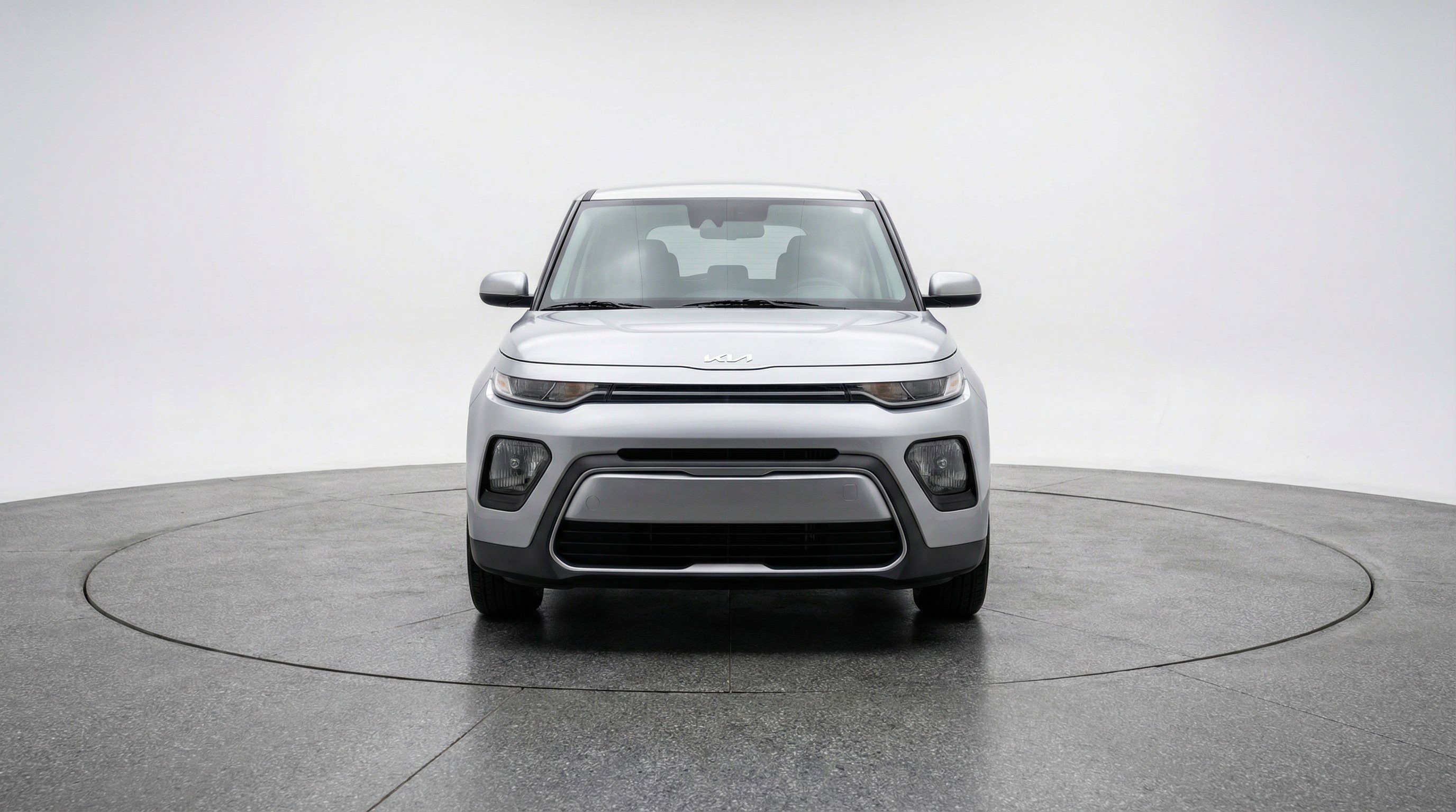 Used 2025 Kia Soul LX w/ LX Technology Package FWD image 2