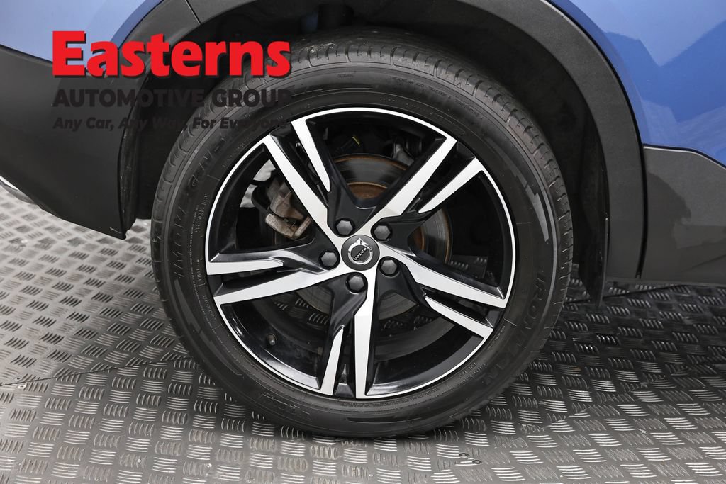 Used 2020 Volvo XC40 T5 R-Design AWD/4WD image 30