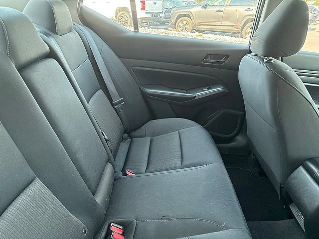 Used 2024 Nissan Altima 2.5 SV FWD image 24
