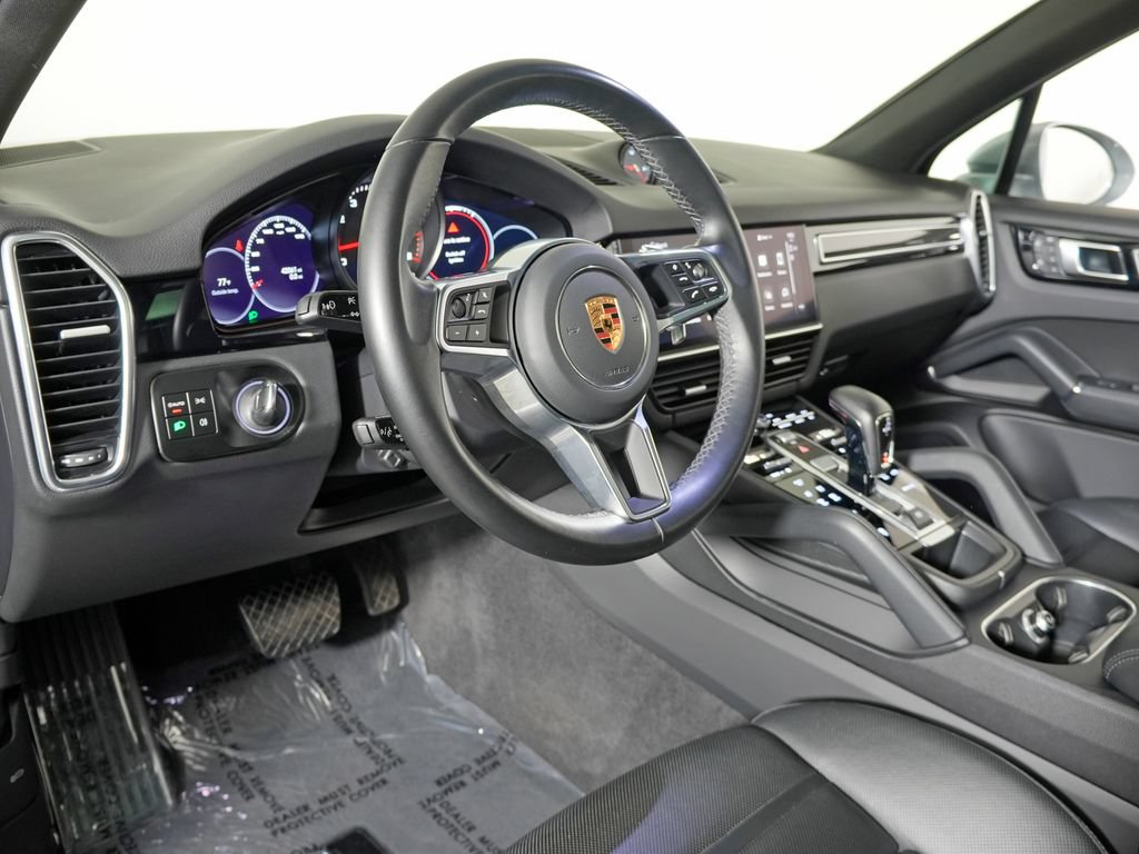 Certified 2023 Porsche Cayenne AWD/4WD image 4