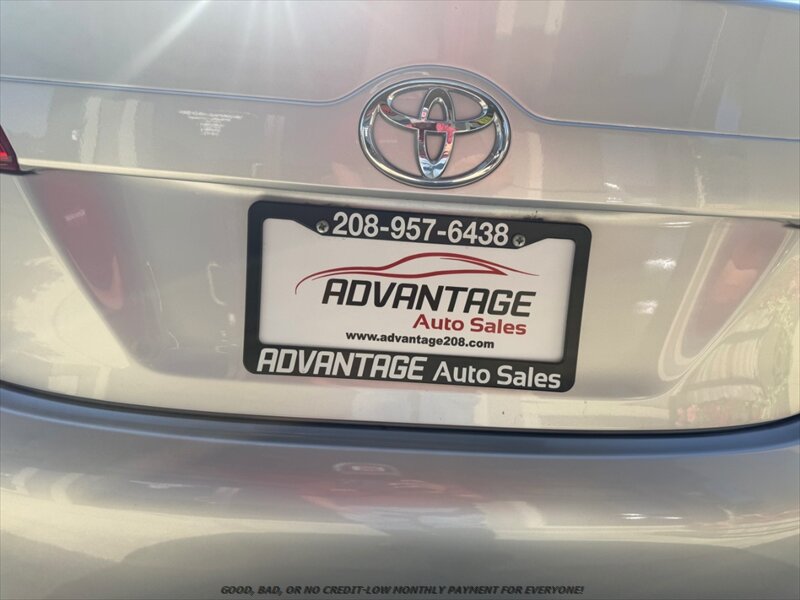 Used 2013 Toyota Camry LE FWD image 28
