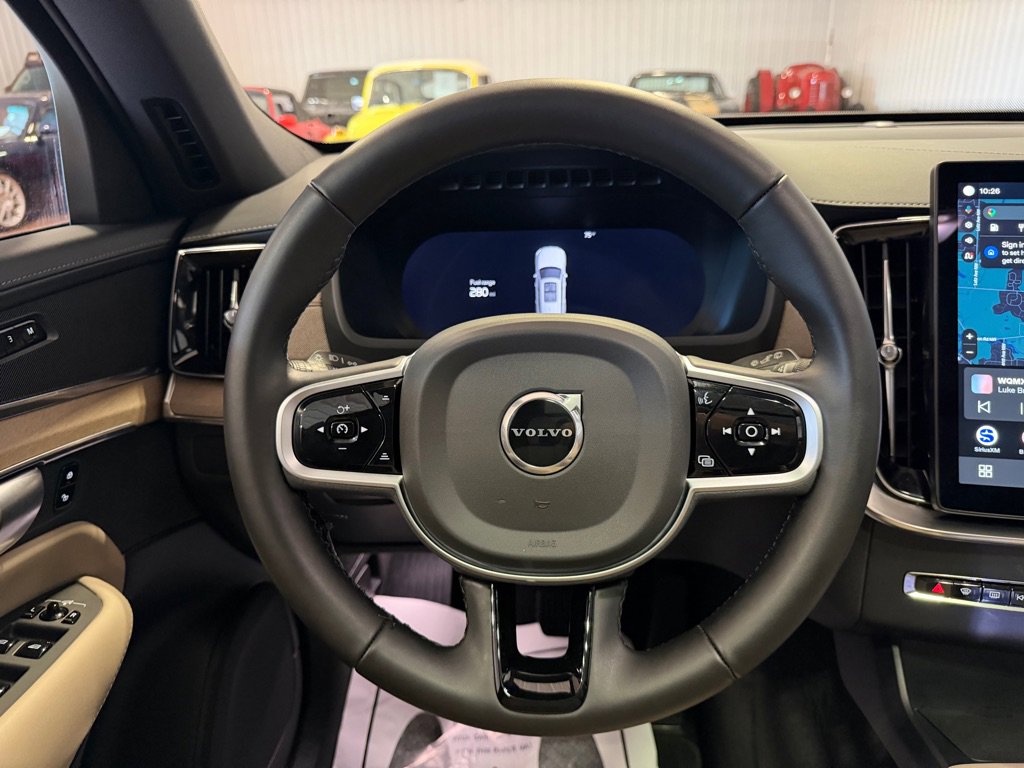 Used 2026 Volvo XC90 B5 Plus w/ Protection Package Premier AWD/4WD image 32