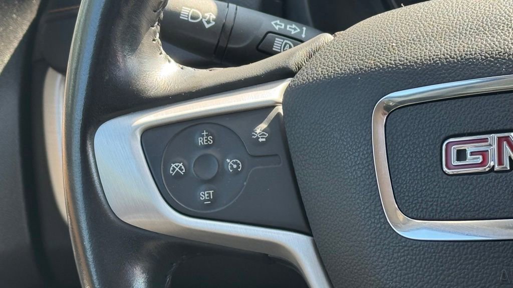 Used 2020 GMC Terrain SLE w/ Driver Convenience Package FWD image 13